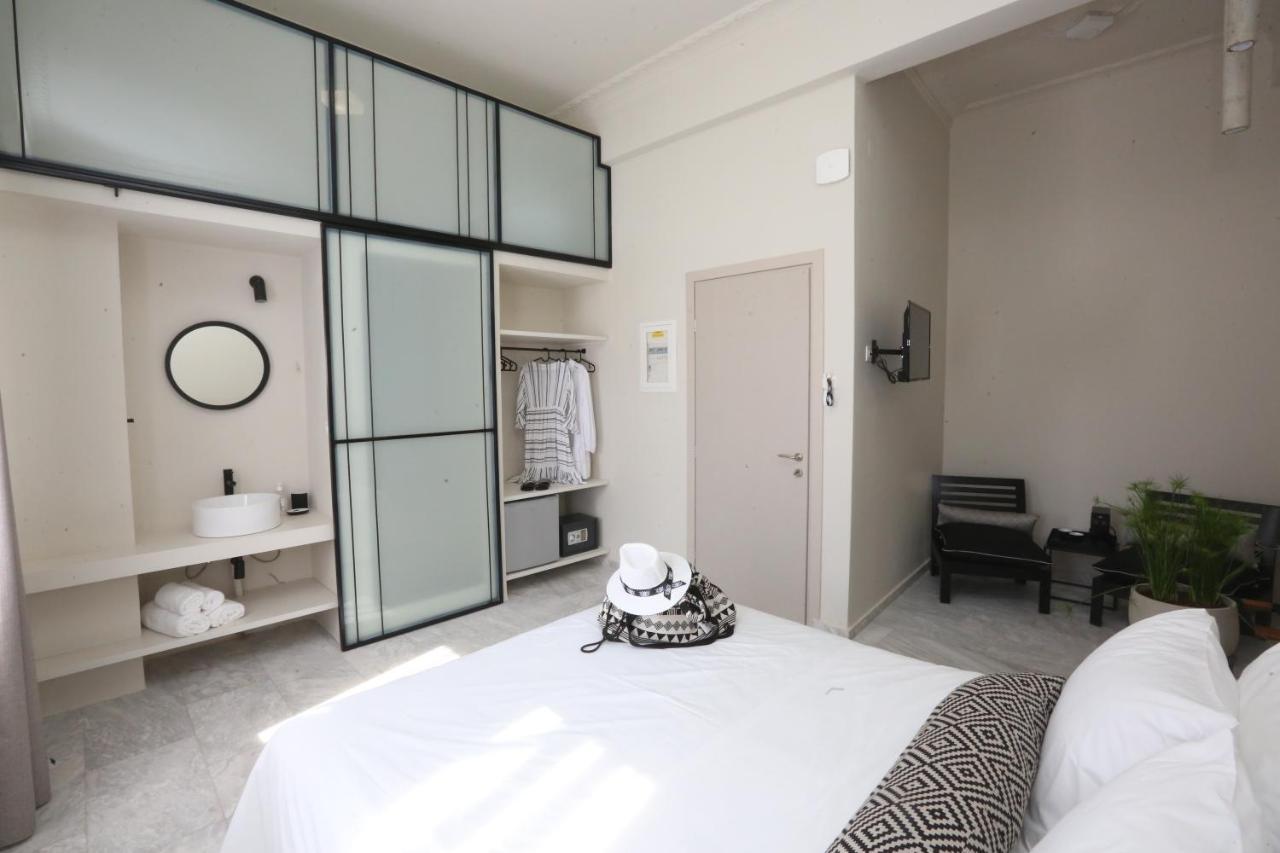 Oiko Mini Suites Ermoupoli Esterno foto