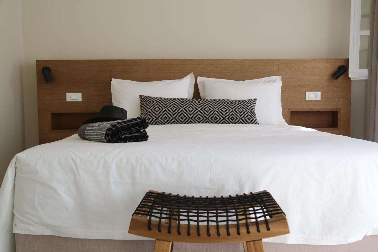 Oiko Mini Suites Ermoupoli Esterno foto