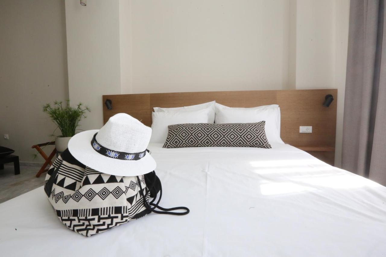 Oiko Mini Suites Ermoupoli Esterno foto