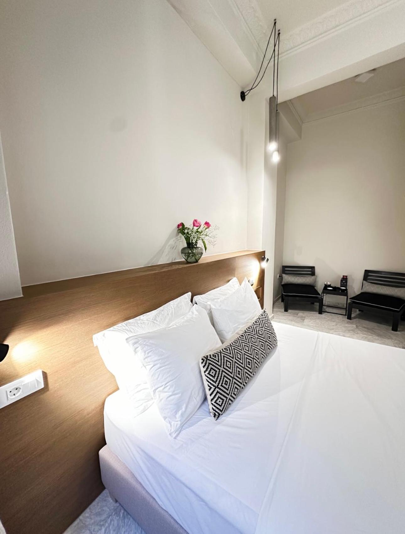 Oiko Mini Suites Ermoupoli Esterno foto