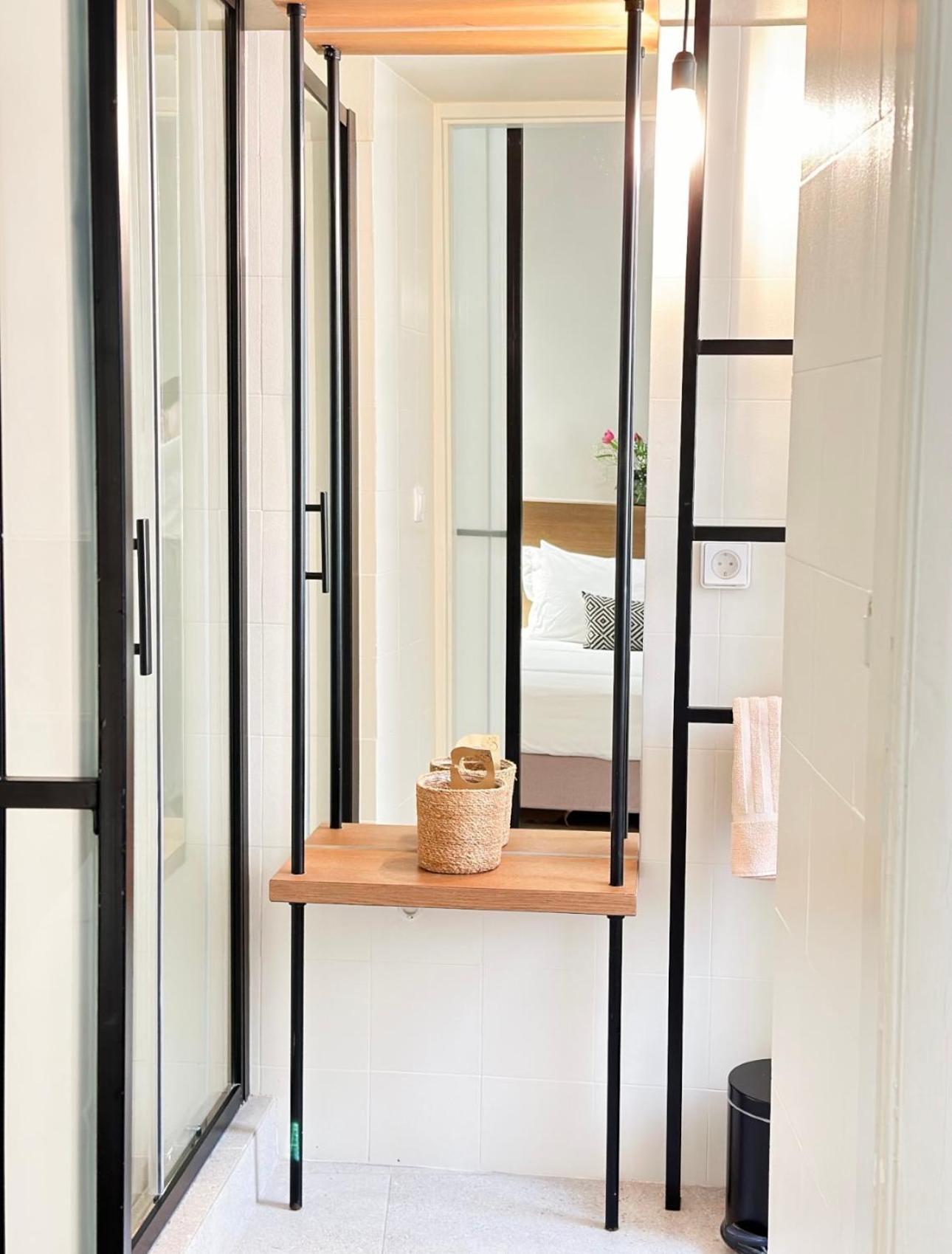 Oiko Mini Suites Ermoupoli Esterno foto