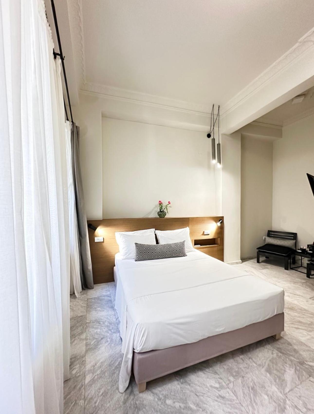 Oiko Mini Suites Ermoupoli Esterno foto