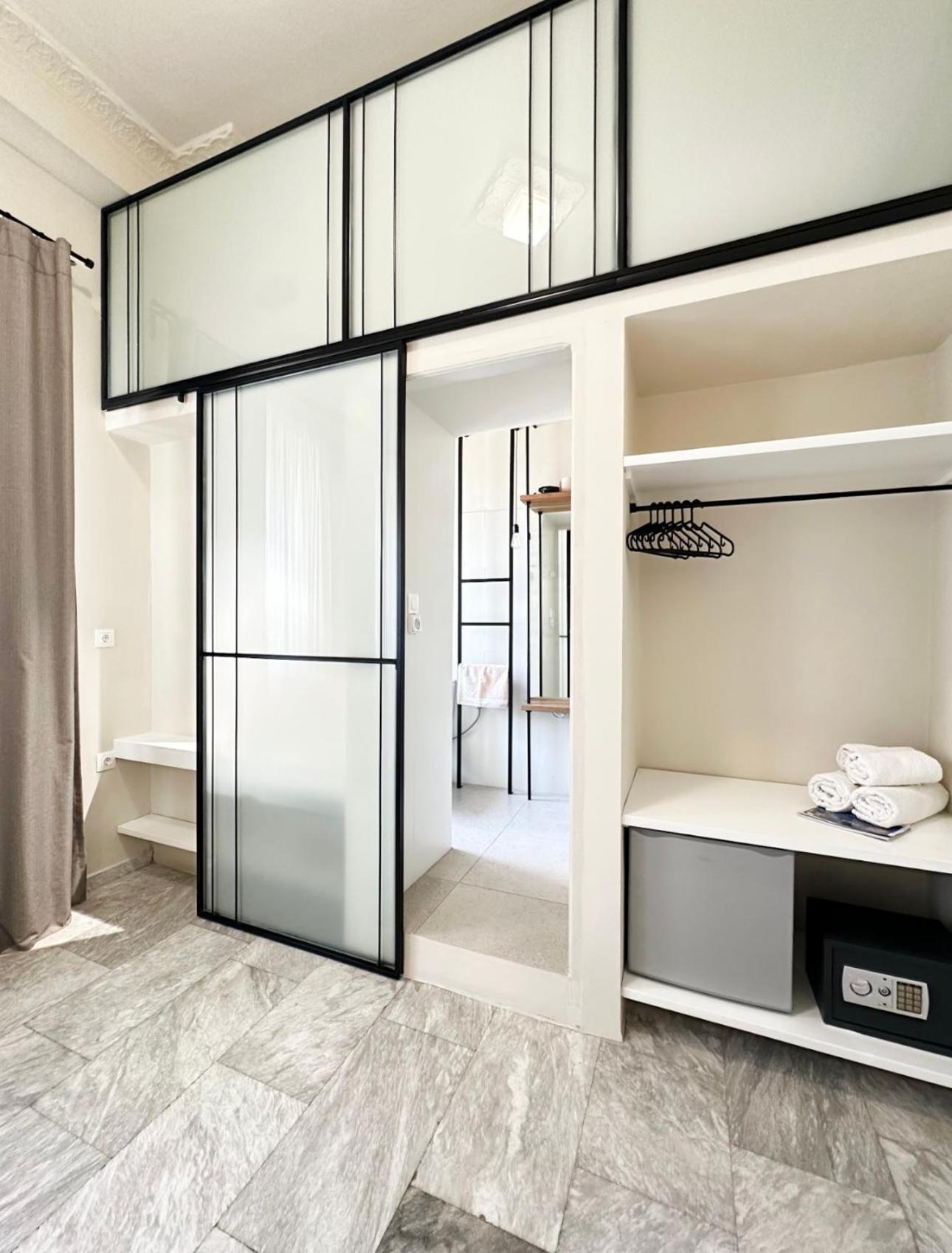 Oiko Mini Suites Ermoupoli Esterno foto