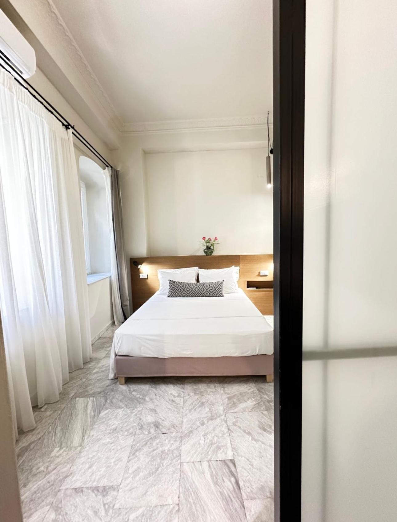 Oiko Mini Suites Ermoupoli Esterno foto