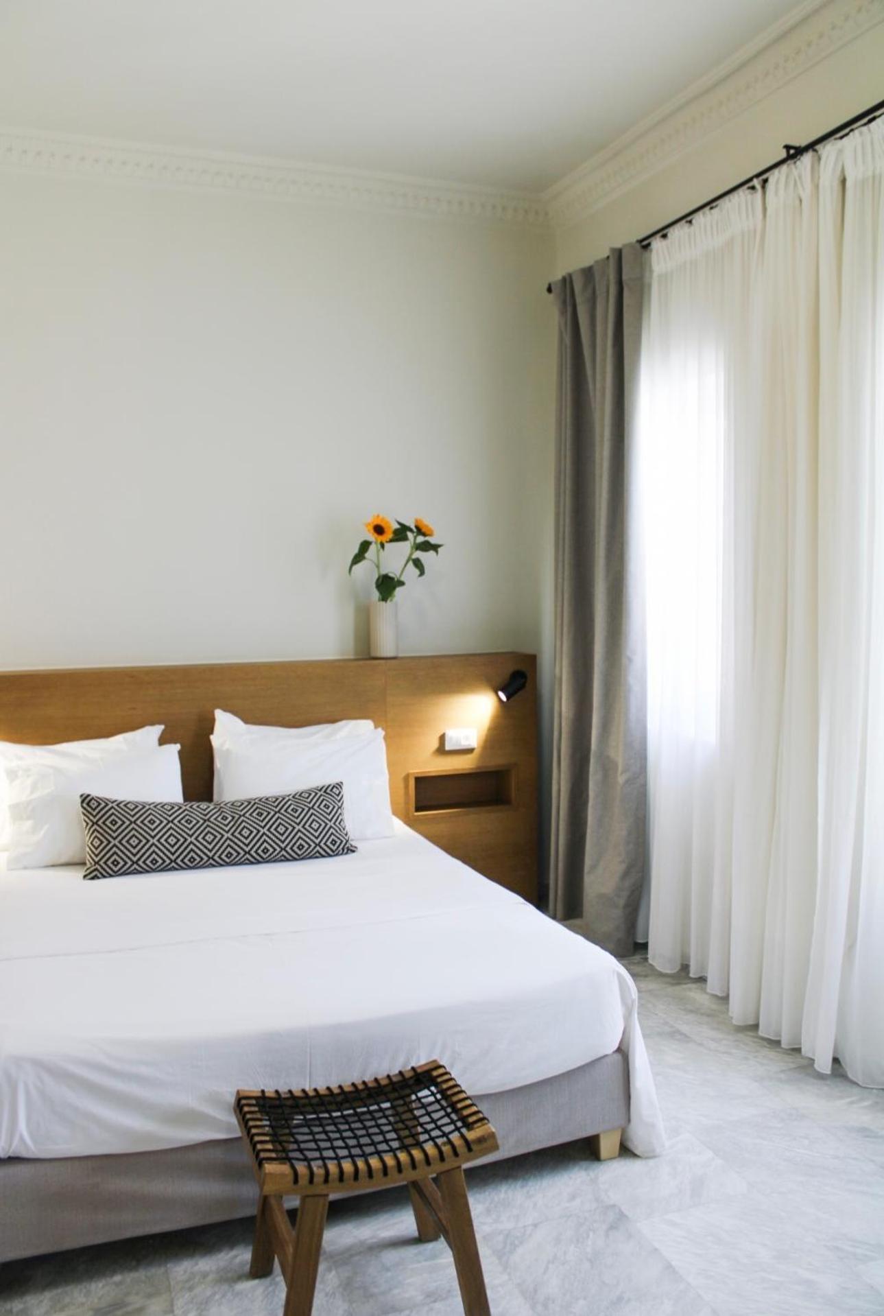 Oiko Mini Suites Ermoupoli Esterno foto