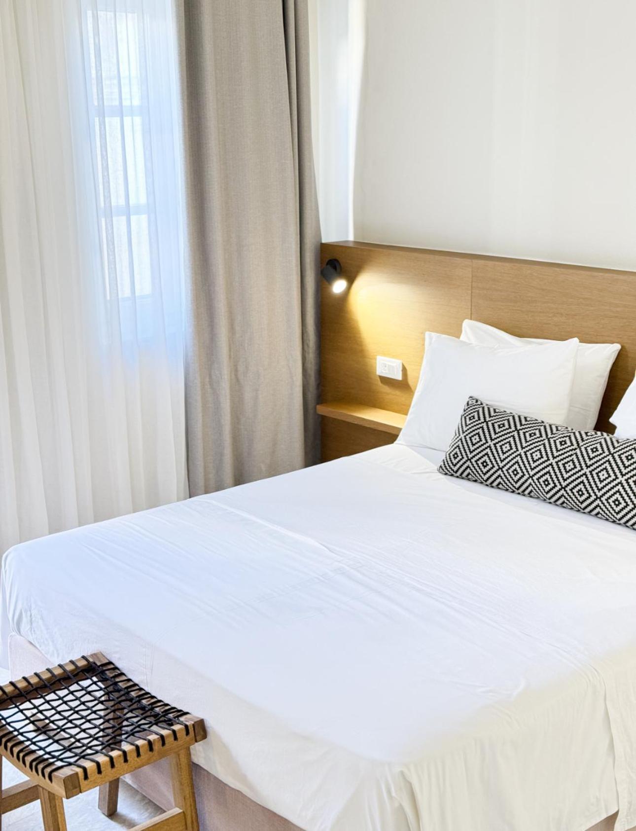 Oiko Mini Suites Ermoupoli Esterno foto