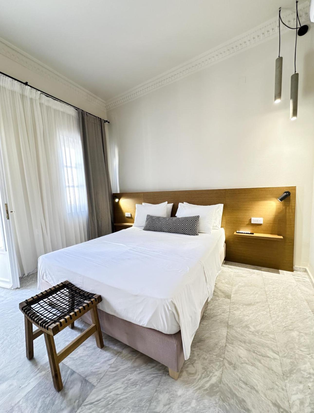 Oiko Mini Suites Ermoupoli Esterno foto