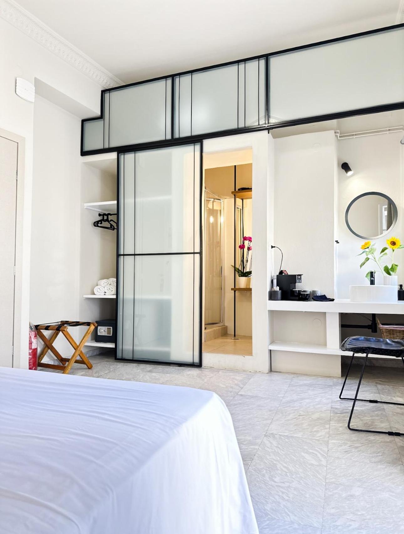 Oiko Mini Suites Ermoupoli Esterno foto
