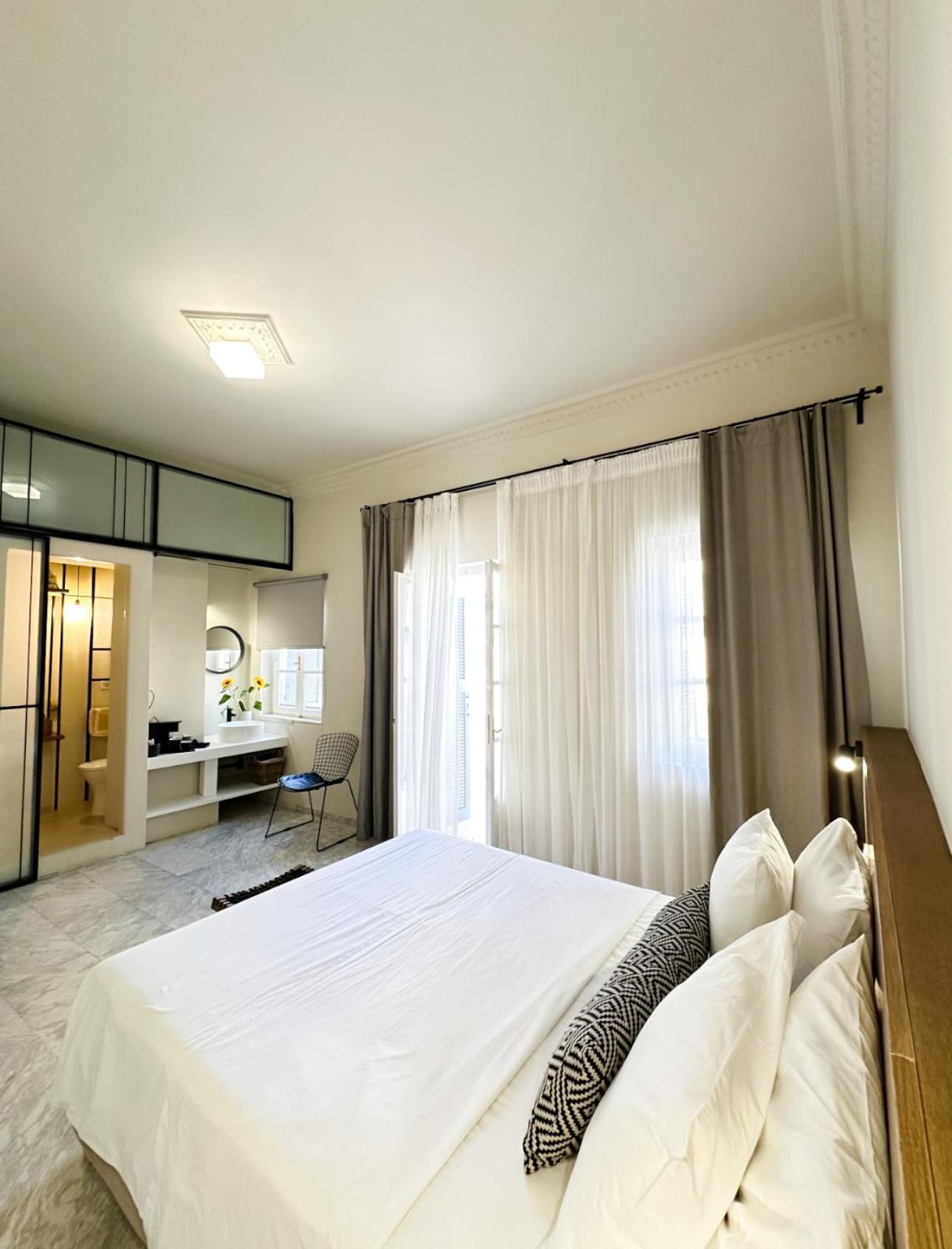 Oiko Mini Suites Ermoupoli Esterno foto